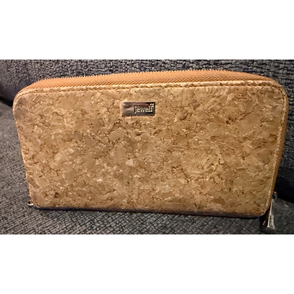 Jewell  By Thirty One  Tan Metallic Cork  Wallet EUC